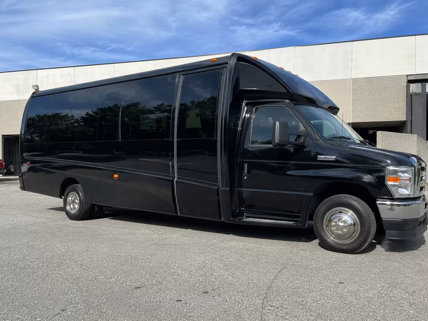 plano hotel pickups and minibus rentals for morning flights