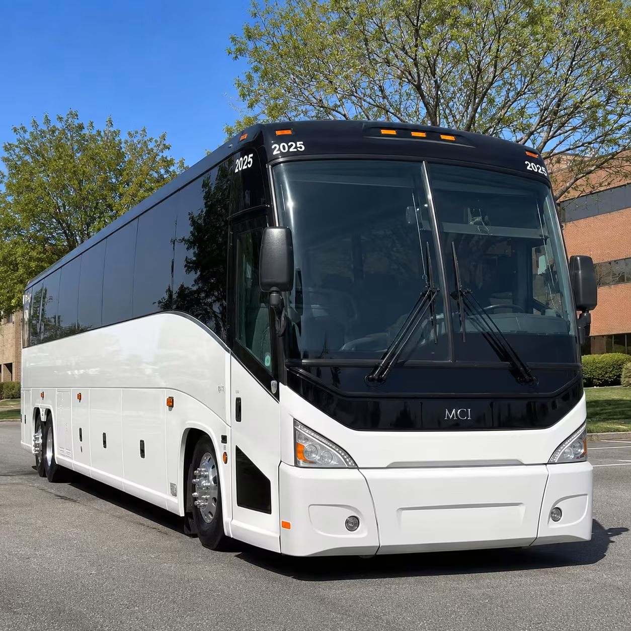 plano party bus rentals for bachelorette and birthday concert trips